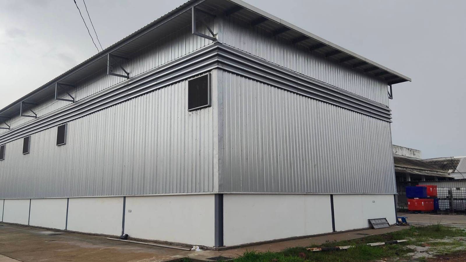 550 m² Warehouse — Royal Plus